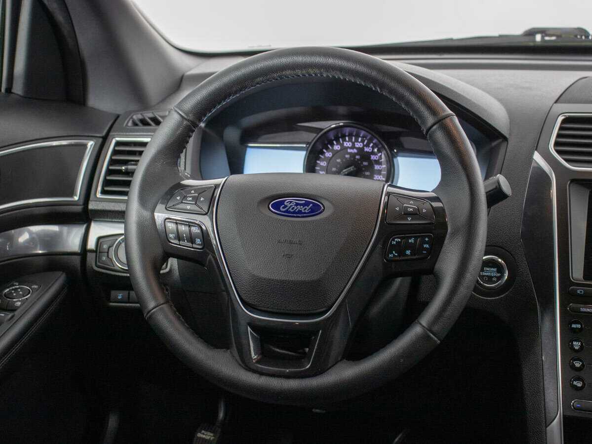 Ford Explorer, 2018 Фото №16