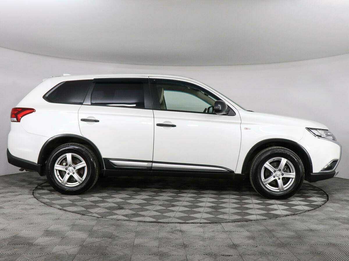 Mitsubishi Outlander, 2017 Фото №4