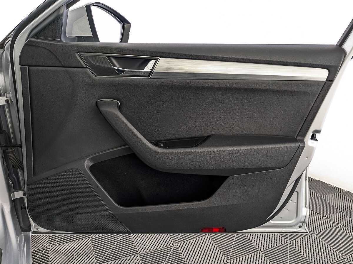 Skoda Superb, 2021 Фото №22