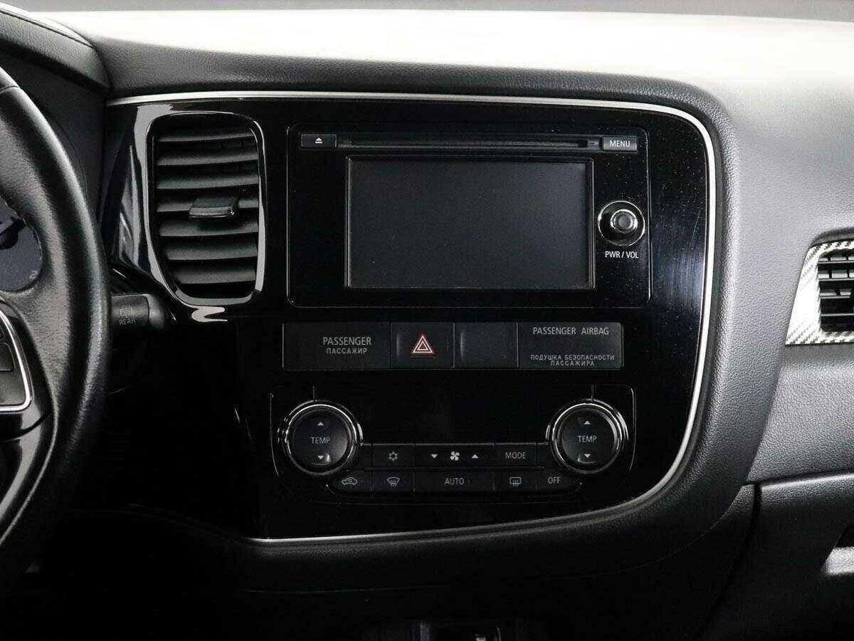 Mitsubishi Outlander, 2015 Фото №11