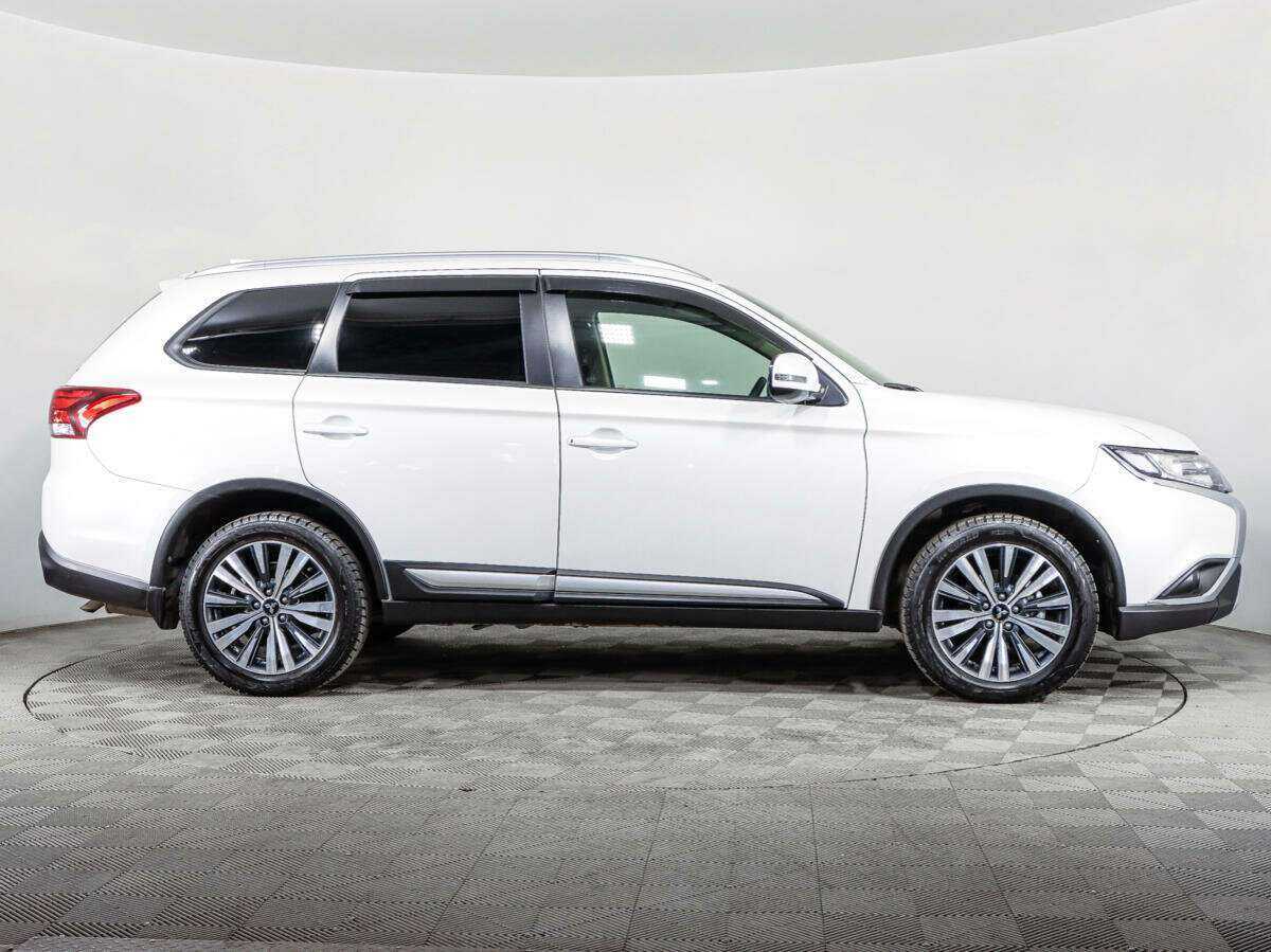 Mitsubishi Outlander, 2021 Фото №4