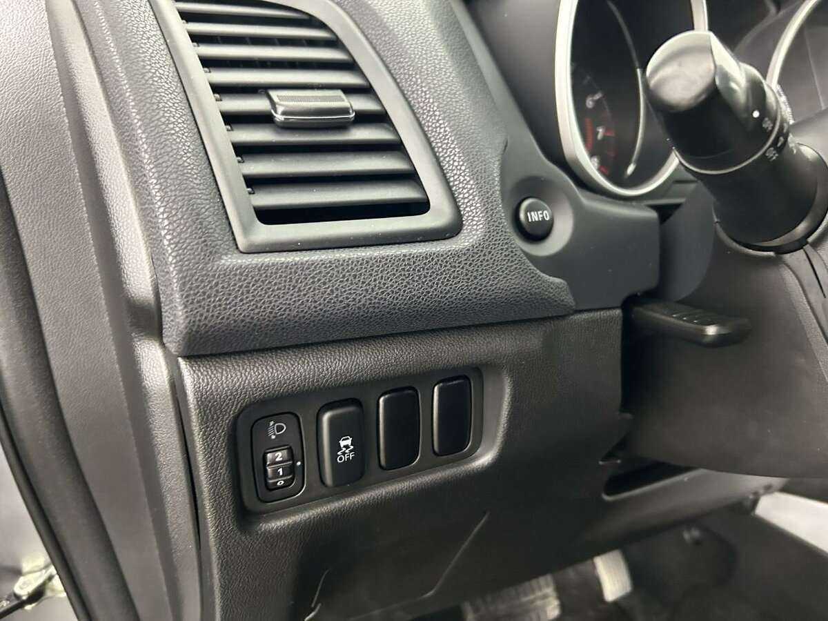 Mitsubishi ASX, 2012 Фото №9