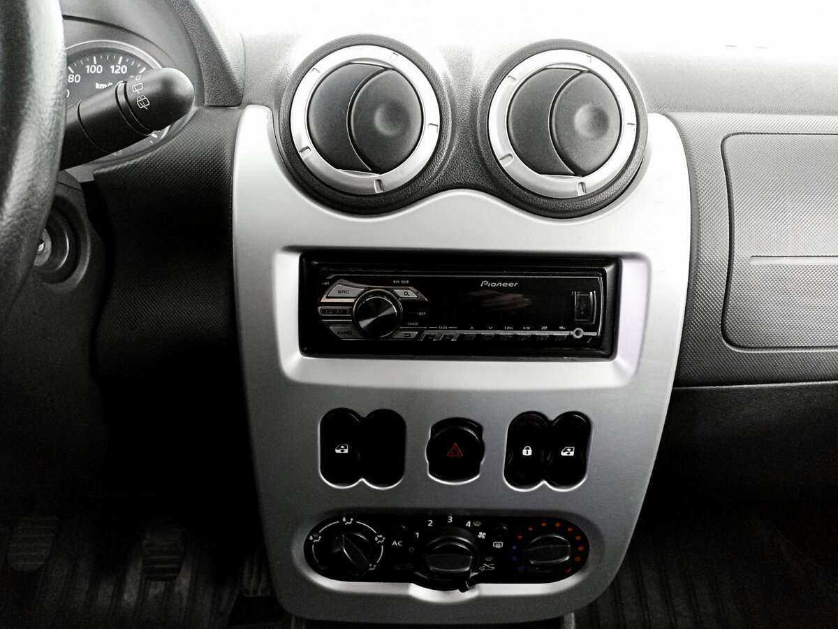 Renault Sandero Stepway, 2013 Фото №11