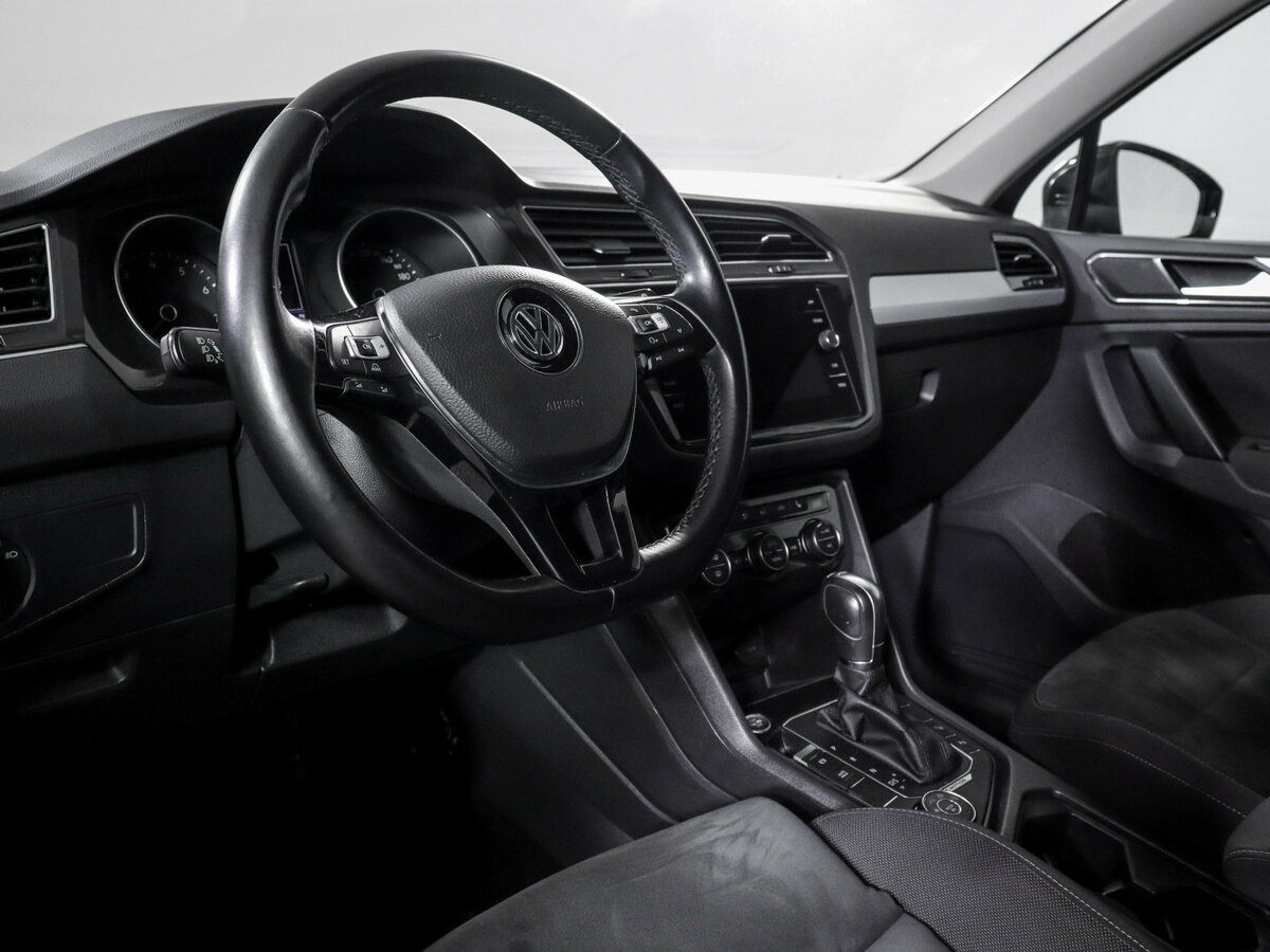 Volkswagen Tiguan II, 2018 Фото №11