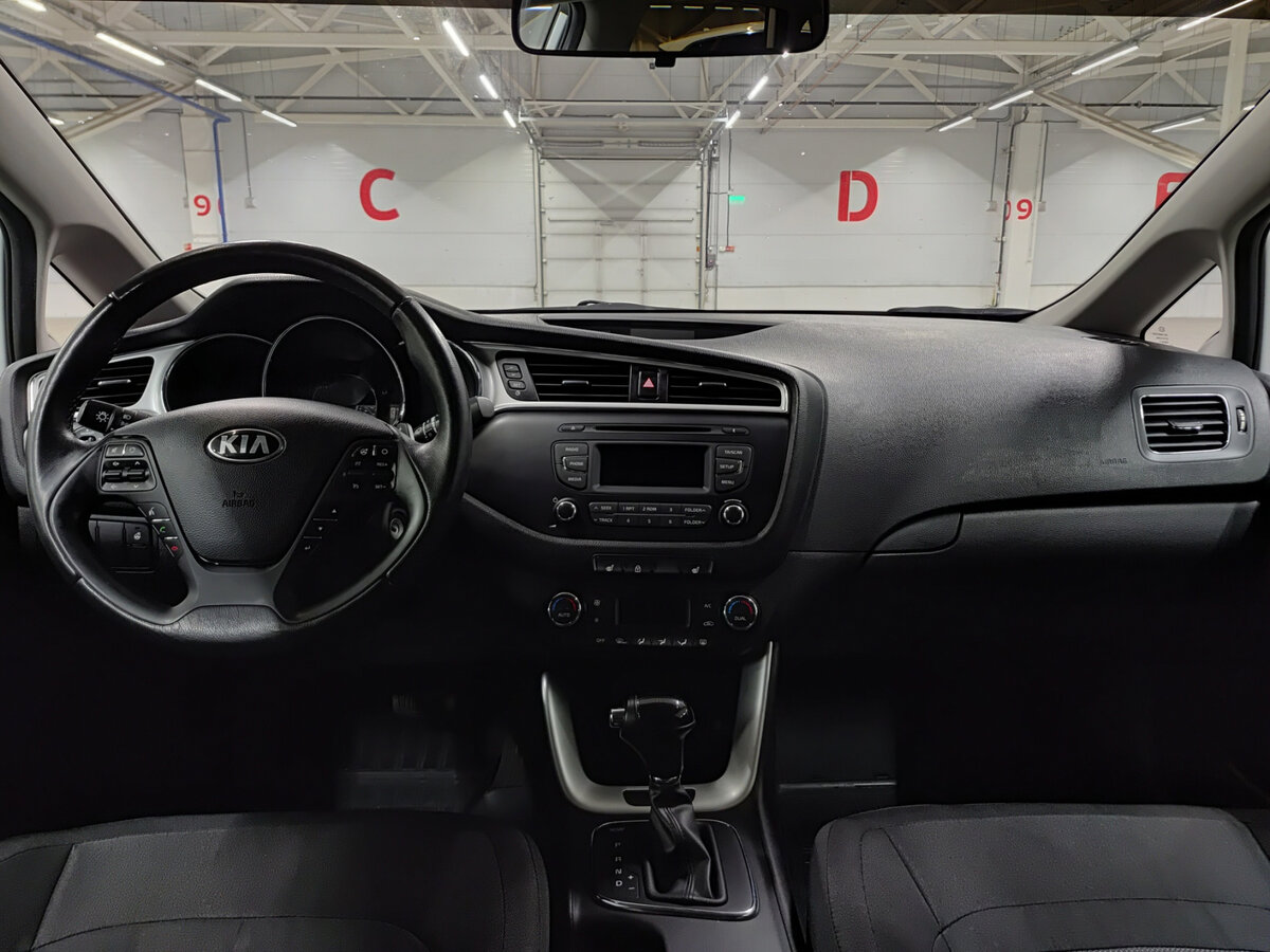 Kia Ceed II Рестайлинг, 2018 Фото №14