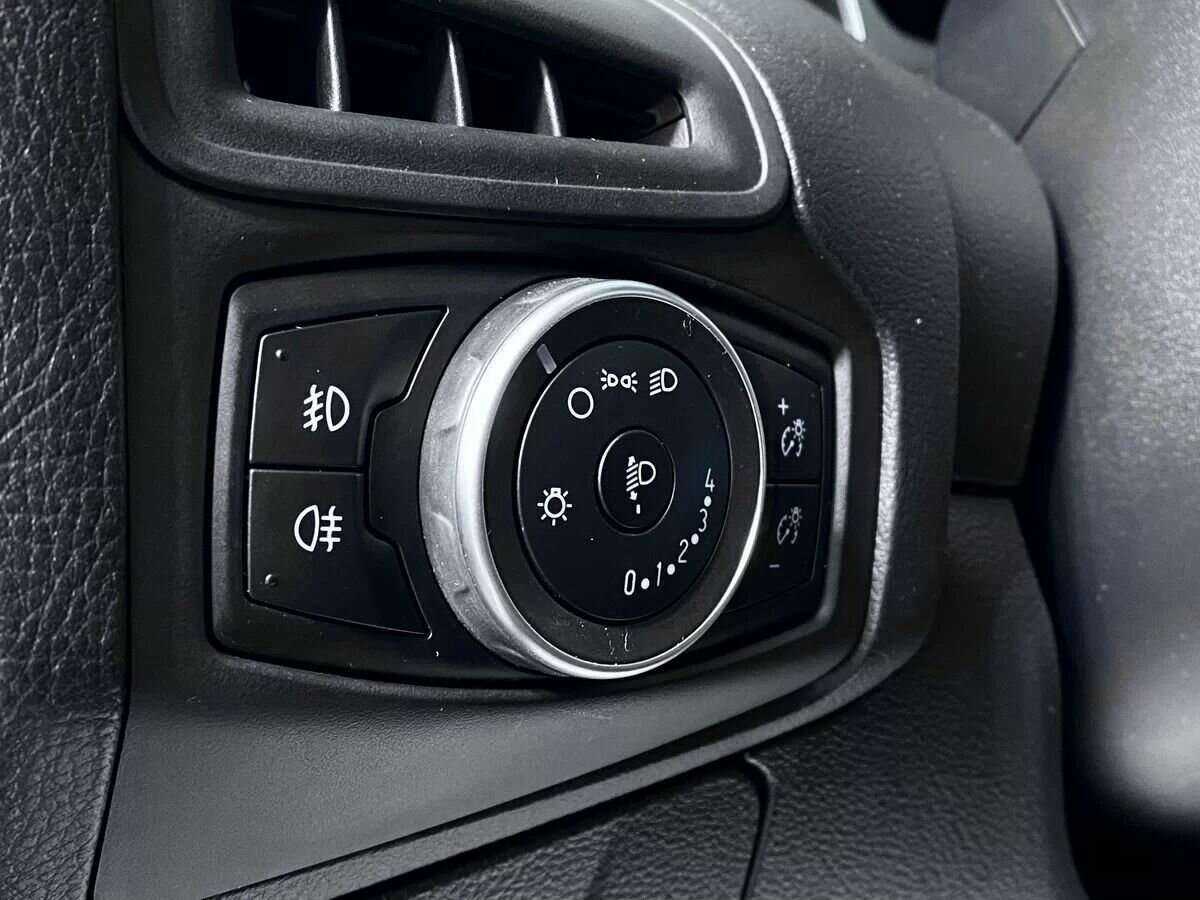 Ford Focus, 2018 Фото №15