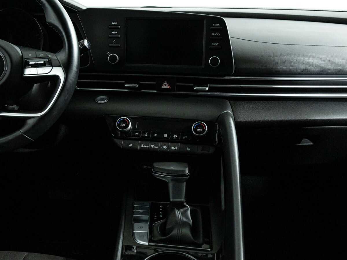 Hyundai Elantra, 2021 Фото №14