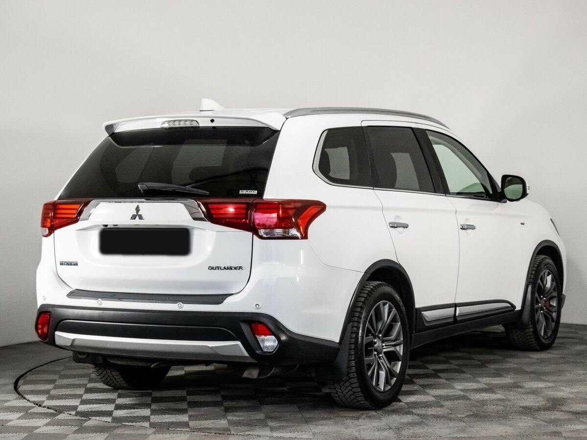 Mitsubishi Outlander III Рестайлинг 2, 2017 Фото №4