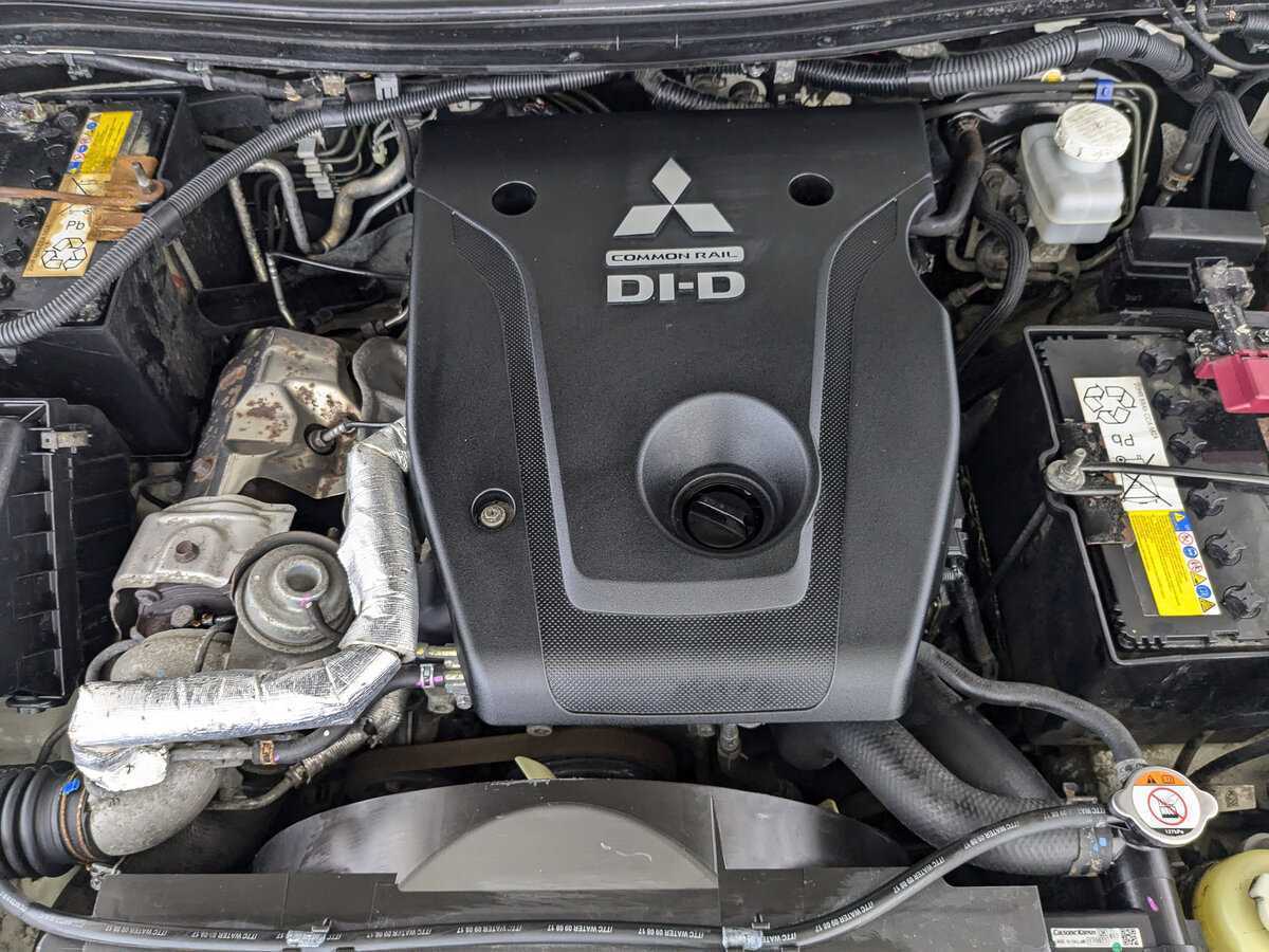 Mitsubishi Pajero Sport, 2017 Фото №9