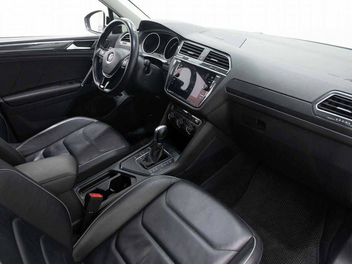 Volkswagen Tiguan, 2018 Фото №12