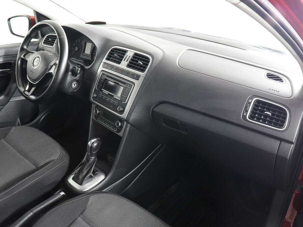 Volkswagen Polo, 2015 Фото №6