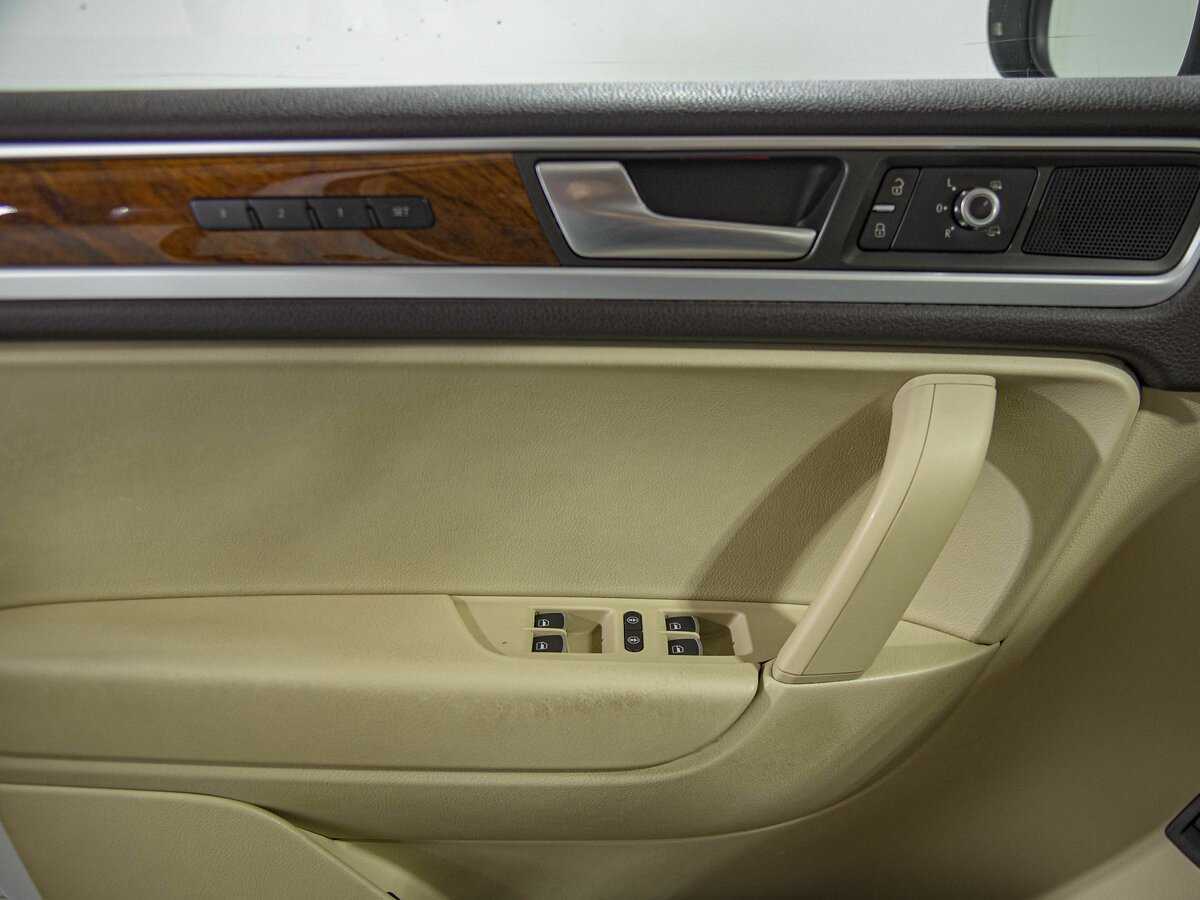 Volkswagen Touareg, 2013 Фото №14