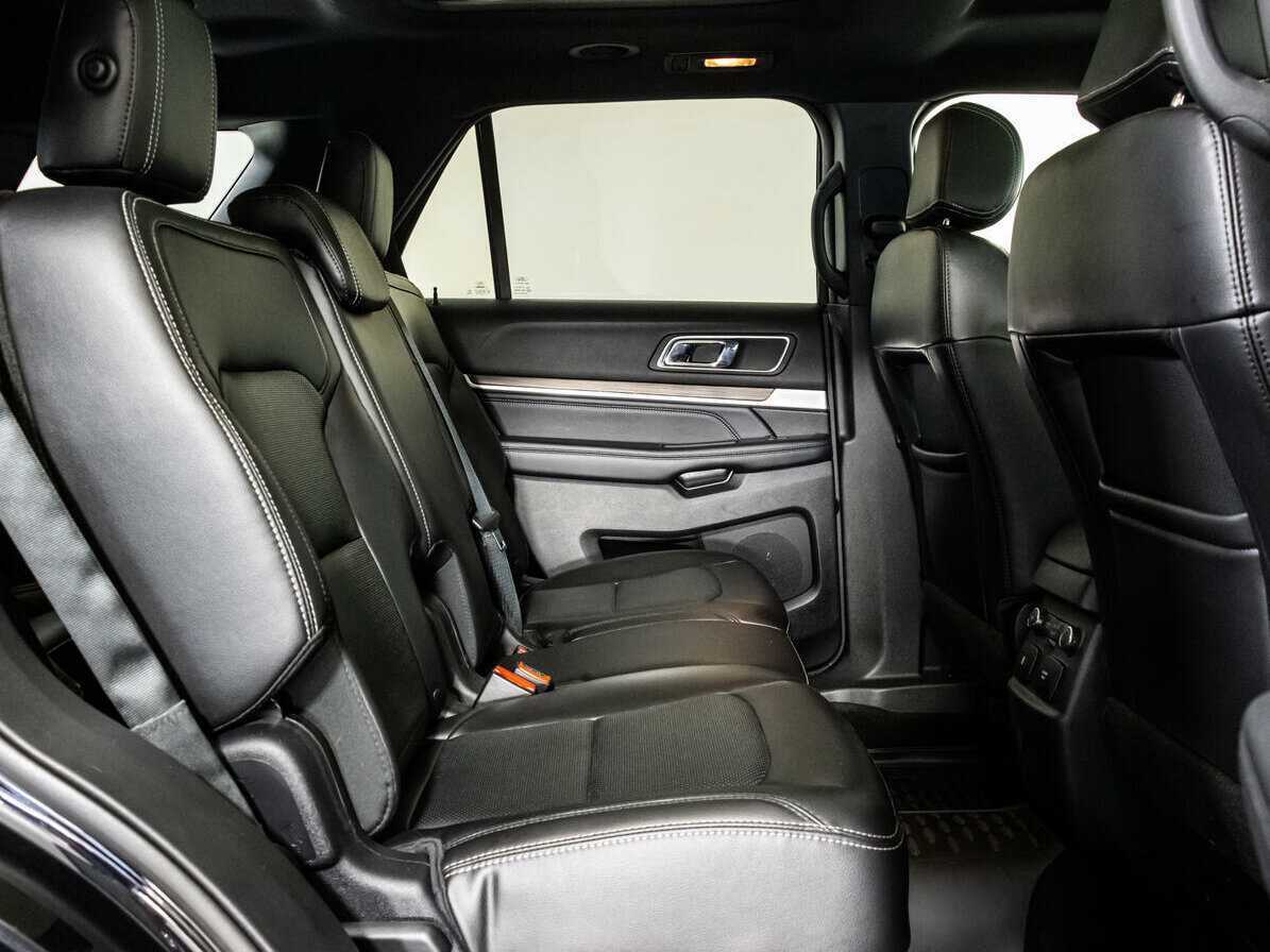 Ford Explorer, 2016 Фото №14