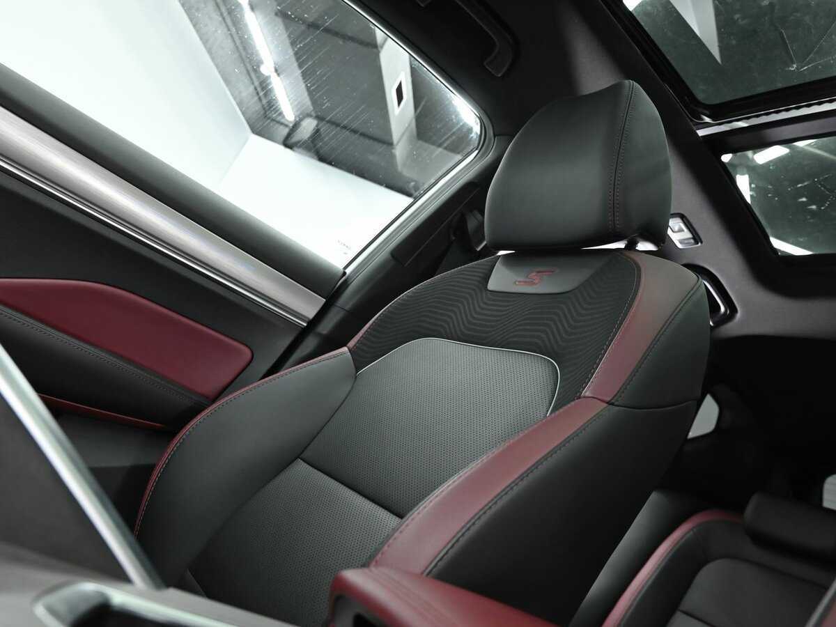 Geely Coolray, 2022 Фото №16