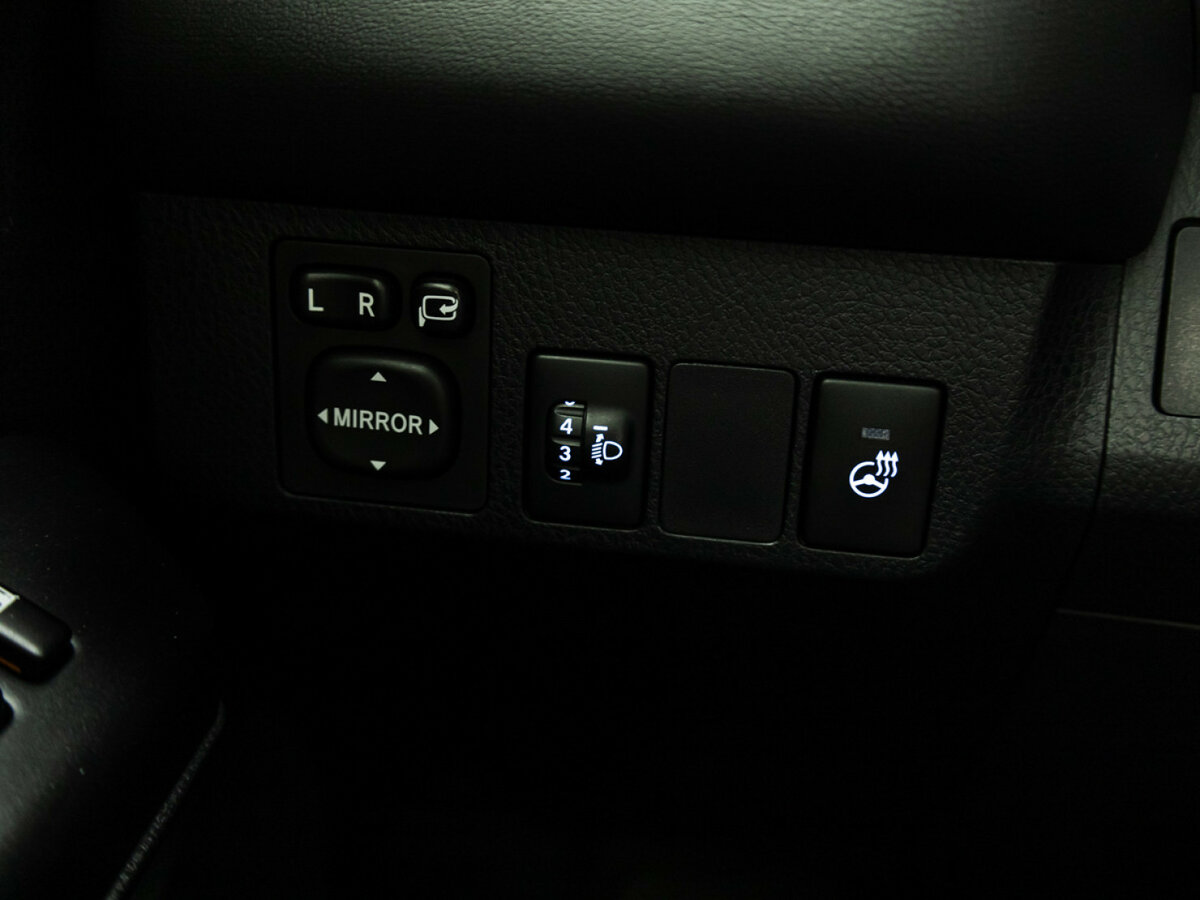 Toyota RAV4 IV (XA40) Рестайлинг, 2016 Фото №18