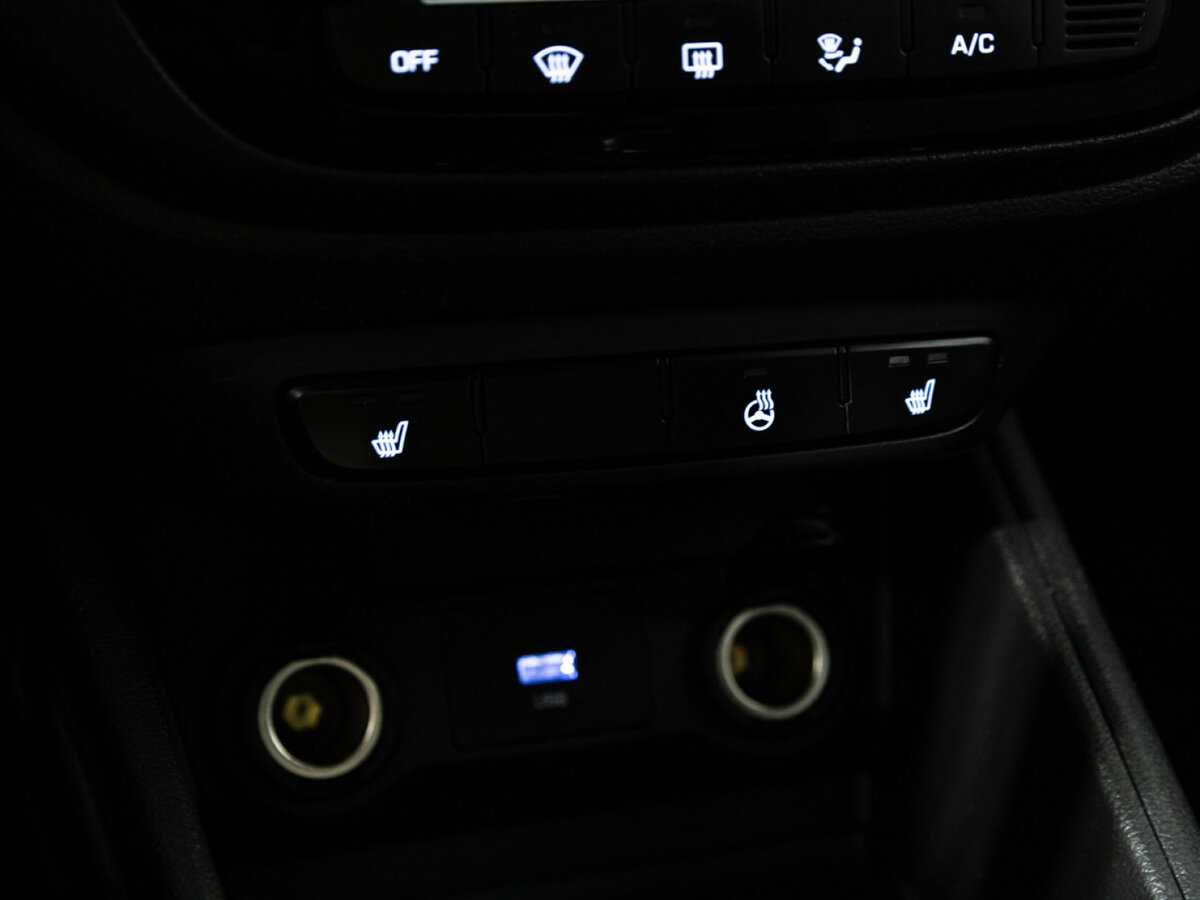 Hyundai Solaris II Рестайлинг, 2021 Фото №16