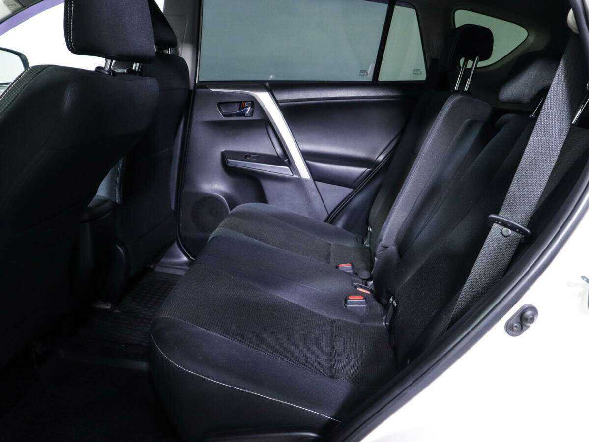 Toyota RAV4, 2017 Фото №9