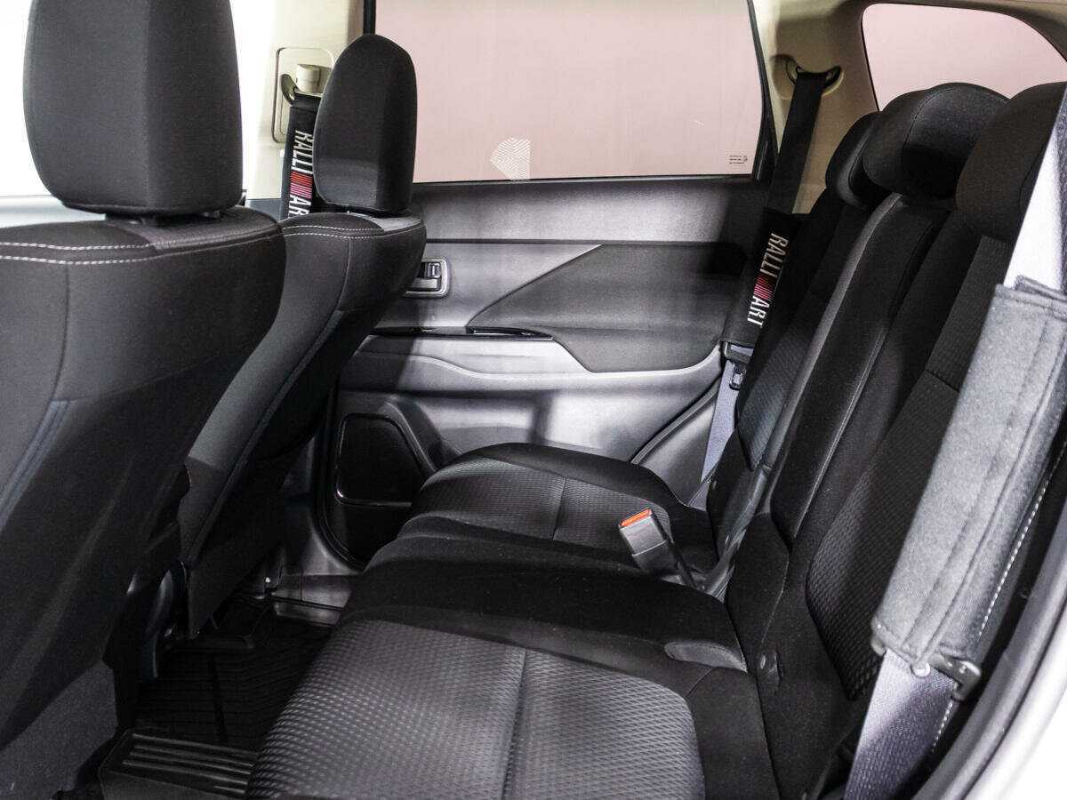 Mitsubishi Outlander, 2017 Фото №10