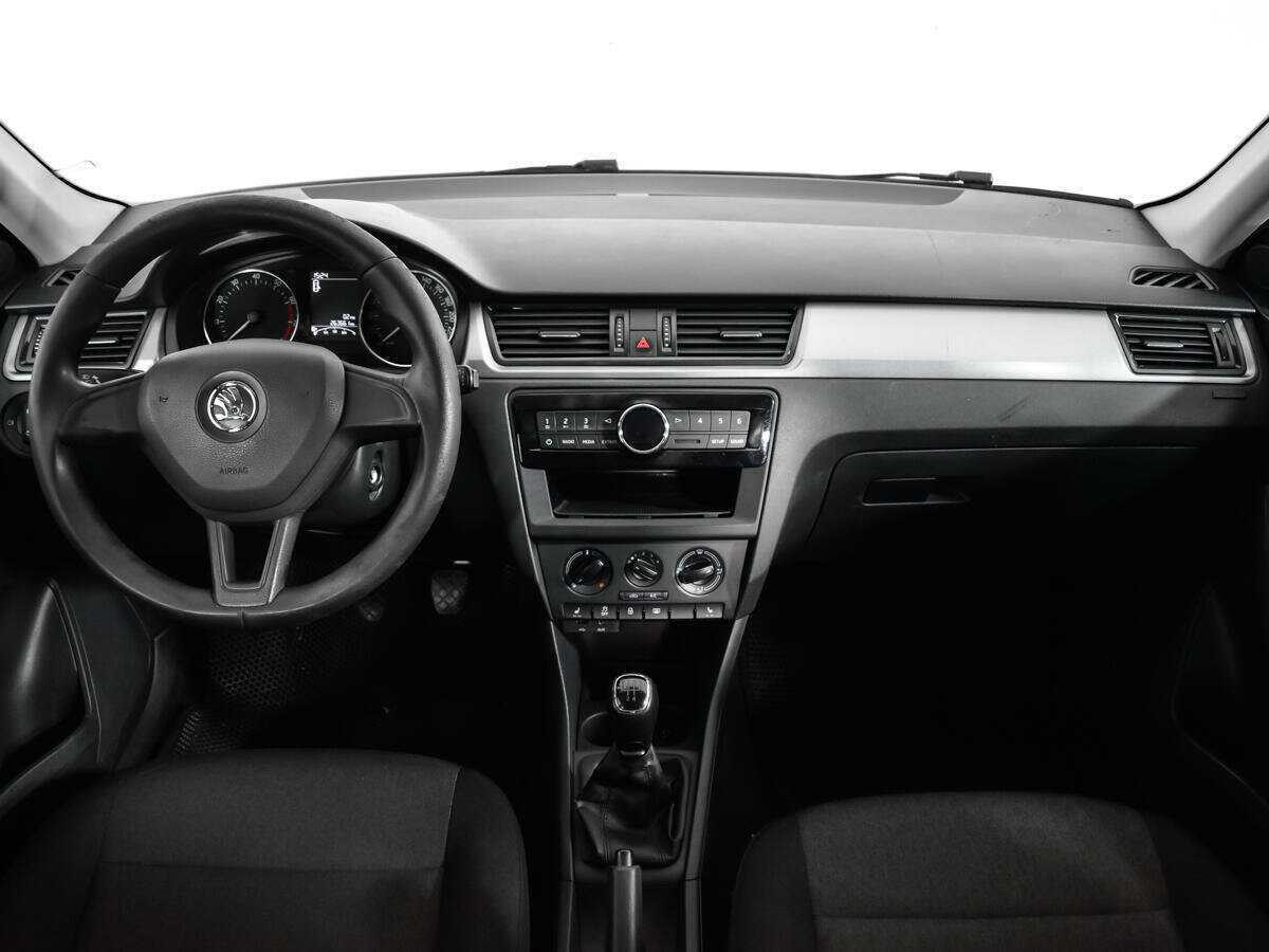 Skoda Rapid, 2017 Фото №12