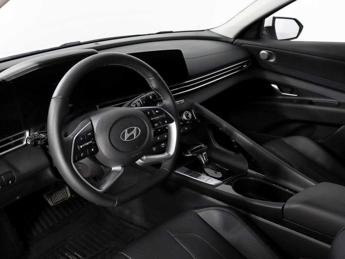 Hyundai Elantra, 2024 Фото №9