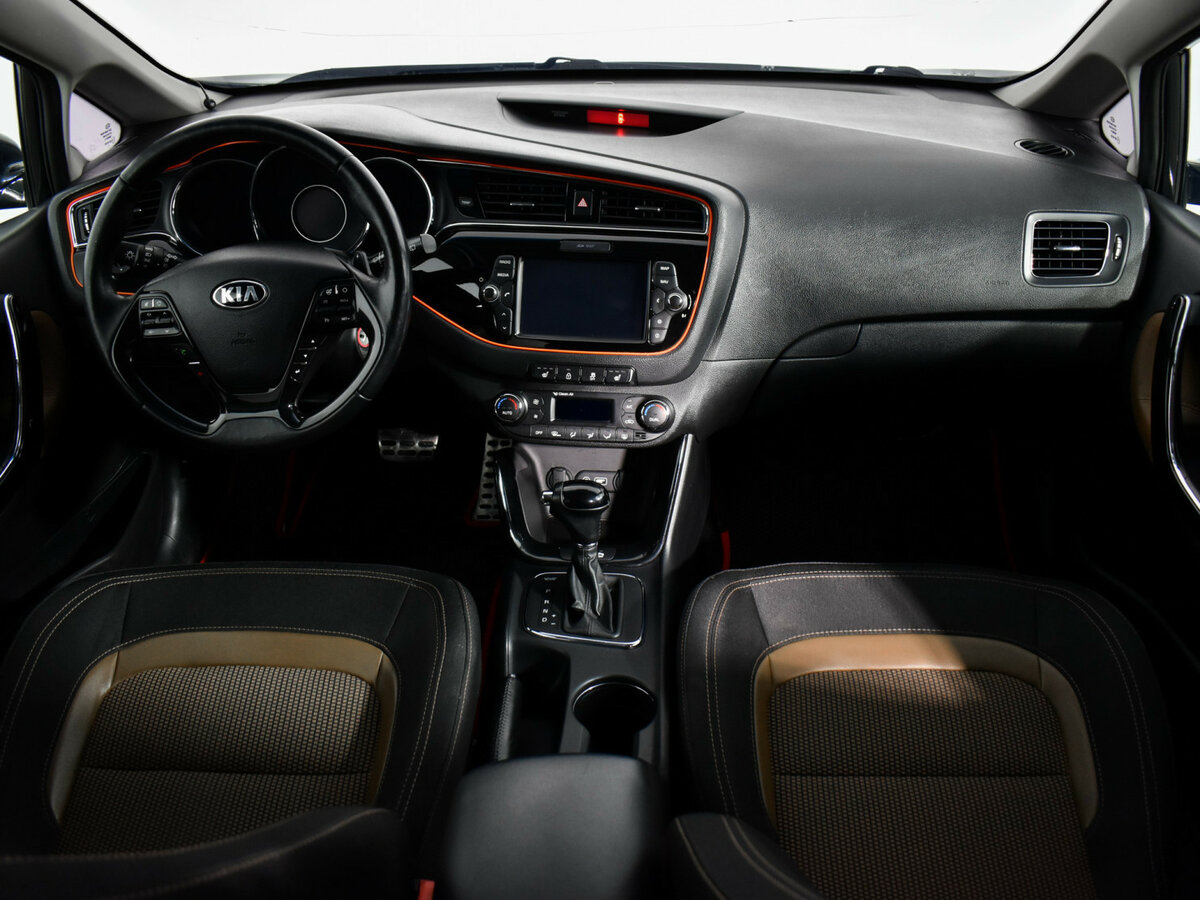 Kia Ceed II Рестайлинг, 2016 Фото №13