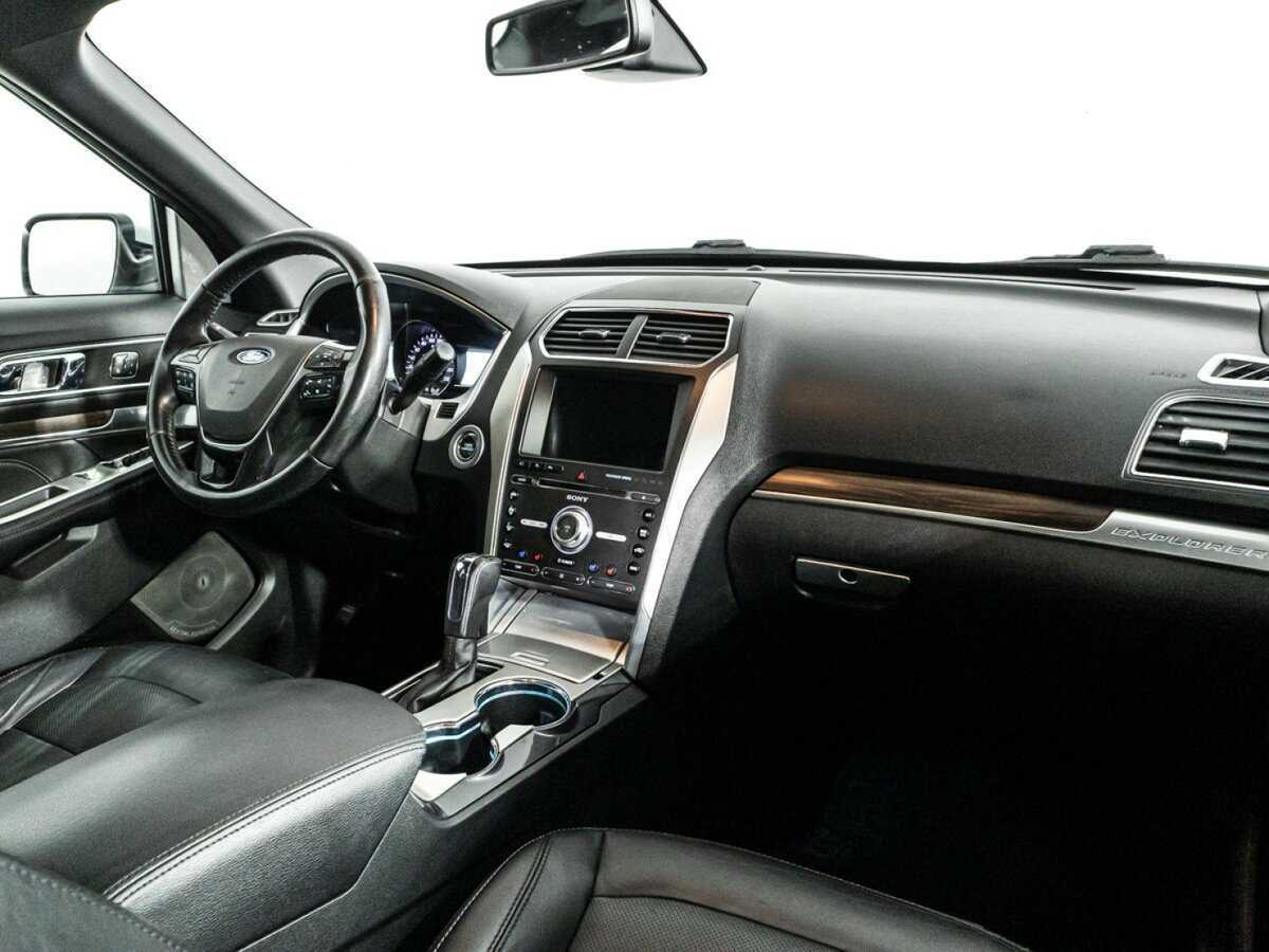 Ford Explorer, 2017 Фото №9