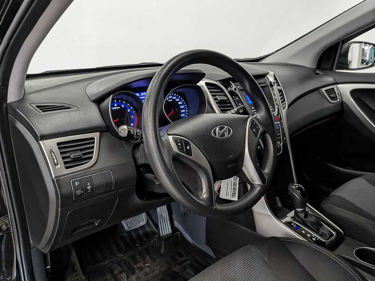 Hyundai i30, 2015 Фото №15