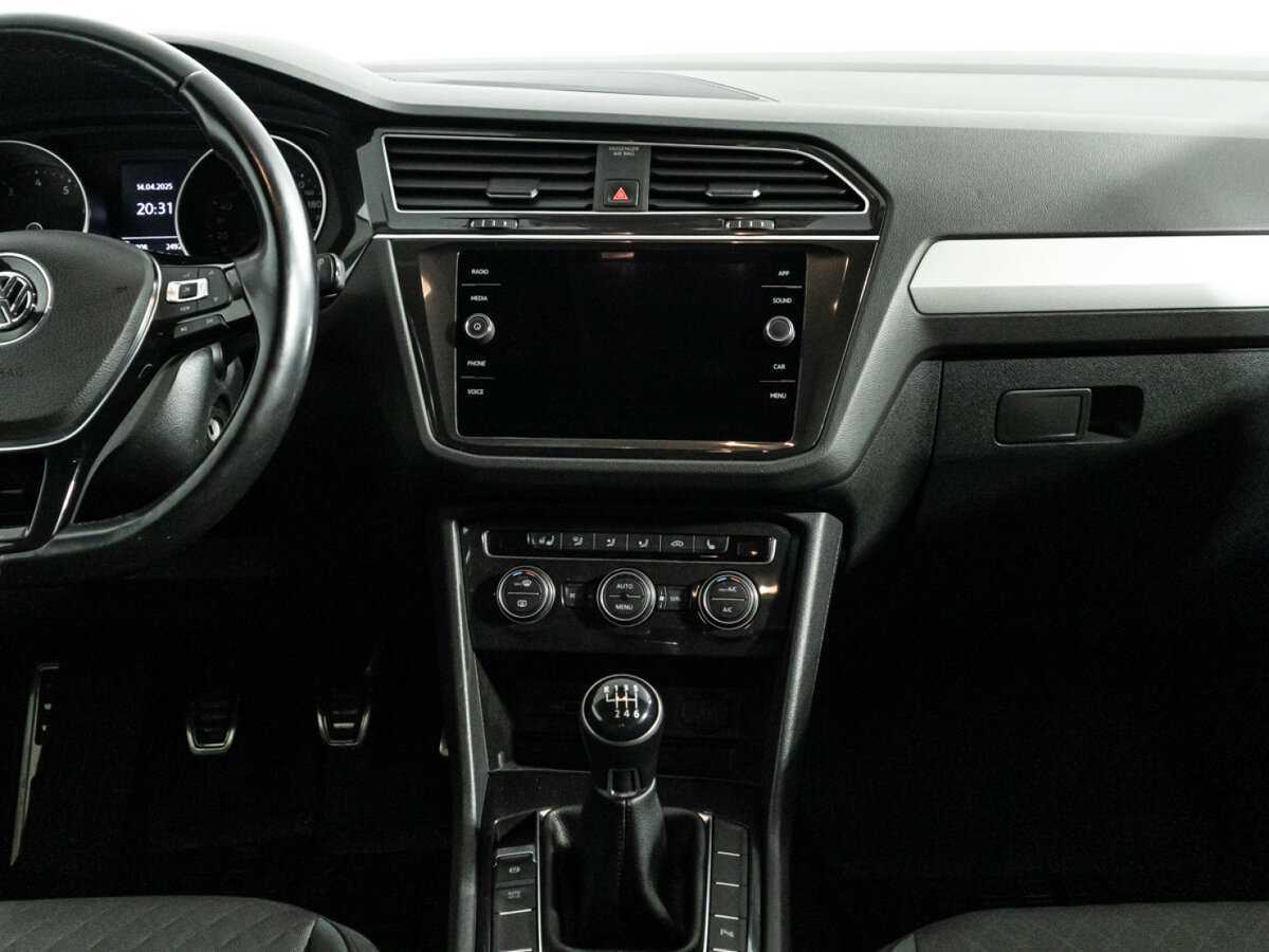 Volkswagen Tiguan, 2019 Фото №14