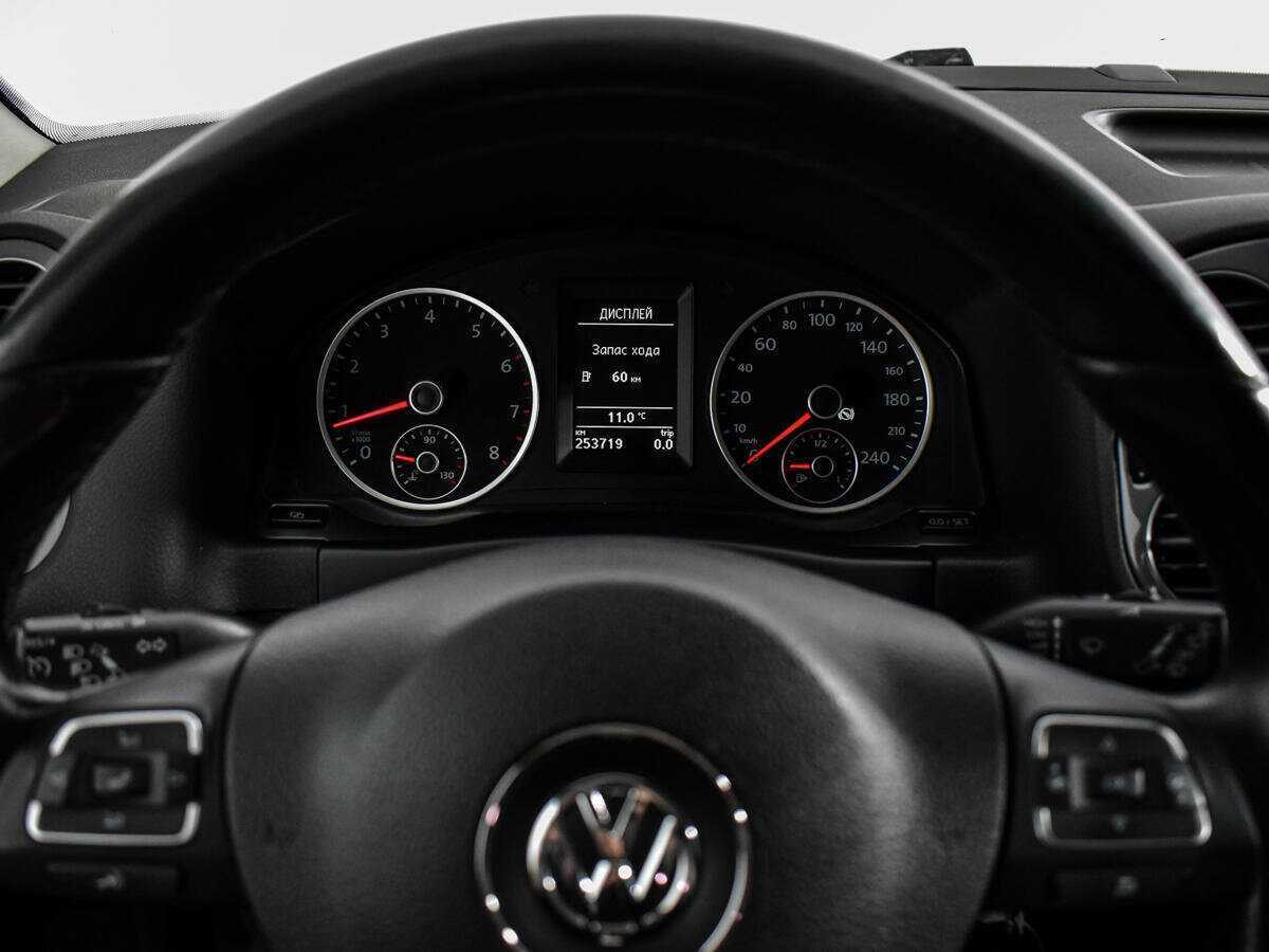 Volkswagen Tiguan, 2012 Фото №17