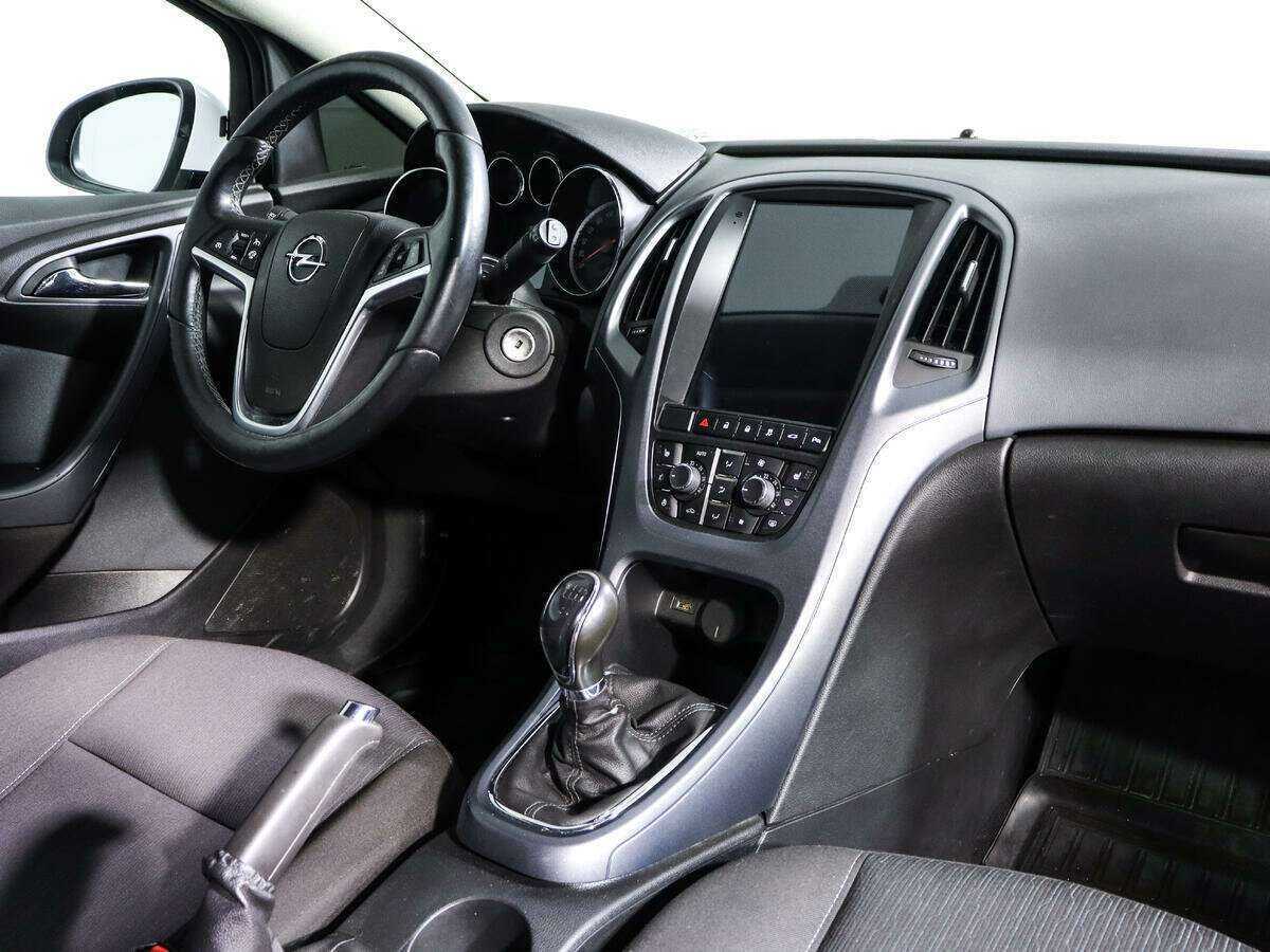 Opel Astra GTC, 2013 Фото №9