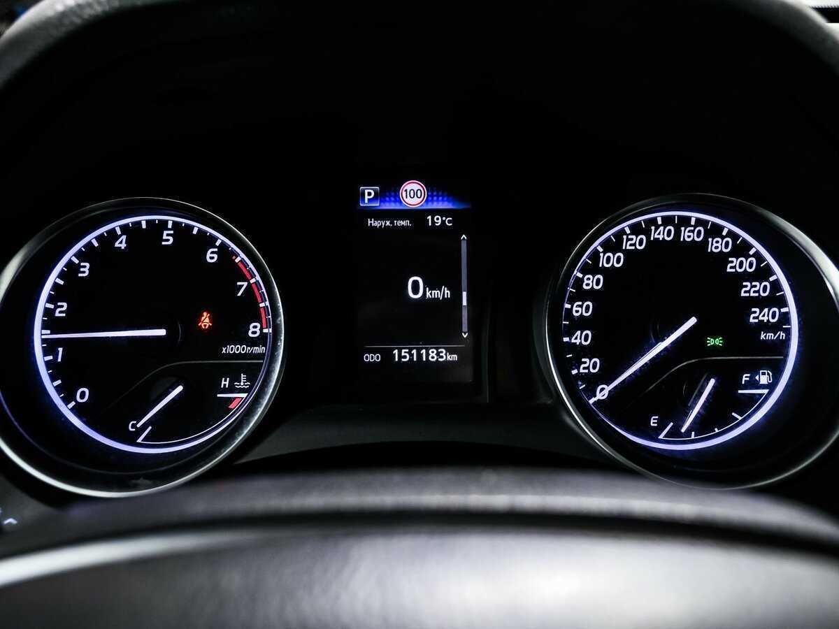 Toyota Camry, 2018 Фото №10