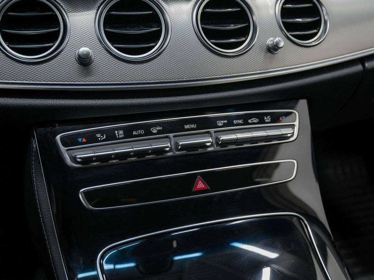 Mercedes-Benz E-Класс 200, 2017 Фото №20