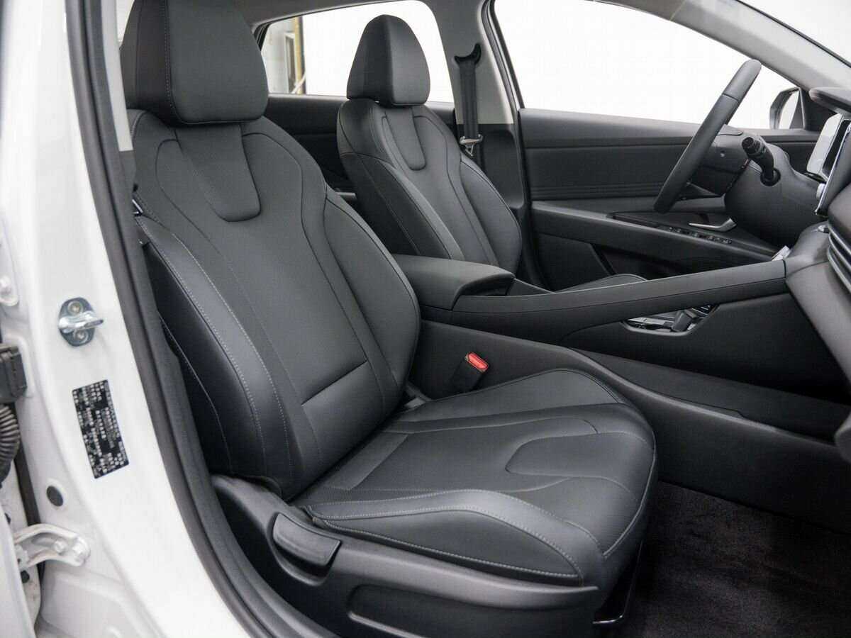 Hyundai Elantra, 2023 Фото №9