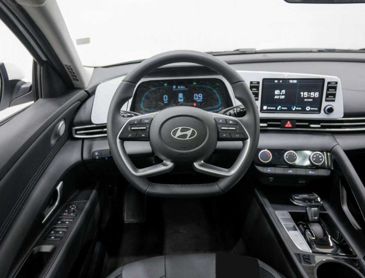 Hyundai Elantra, 2023 Фото №12