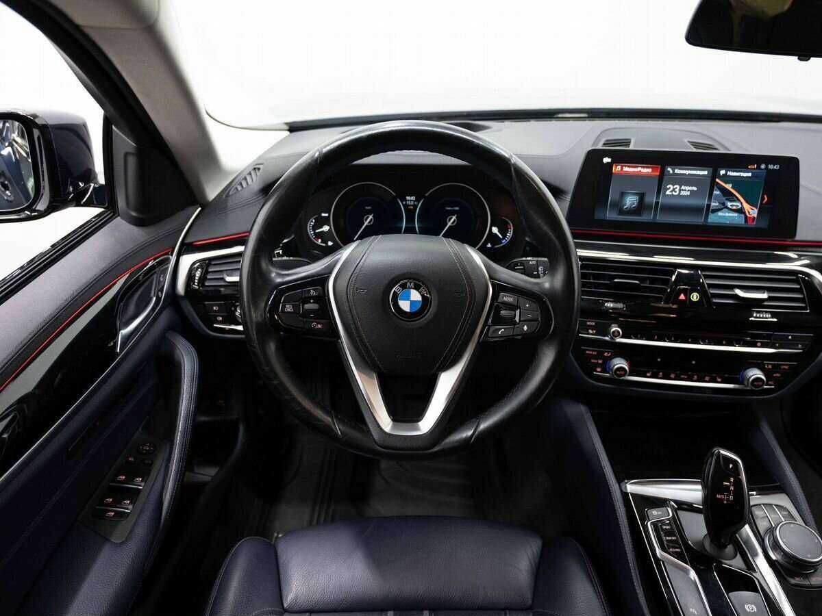 BMW 5 серии 520d xDrive, 2017 Фото №15
