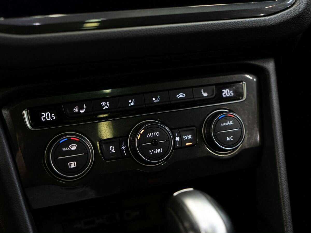 Volkswagen Tiguan, 2019 Фото №13