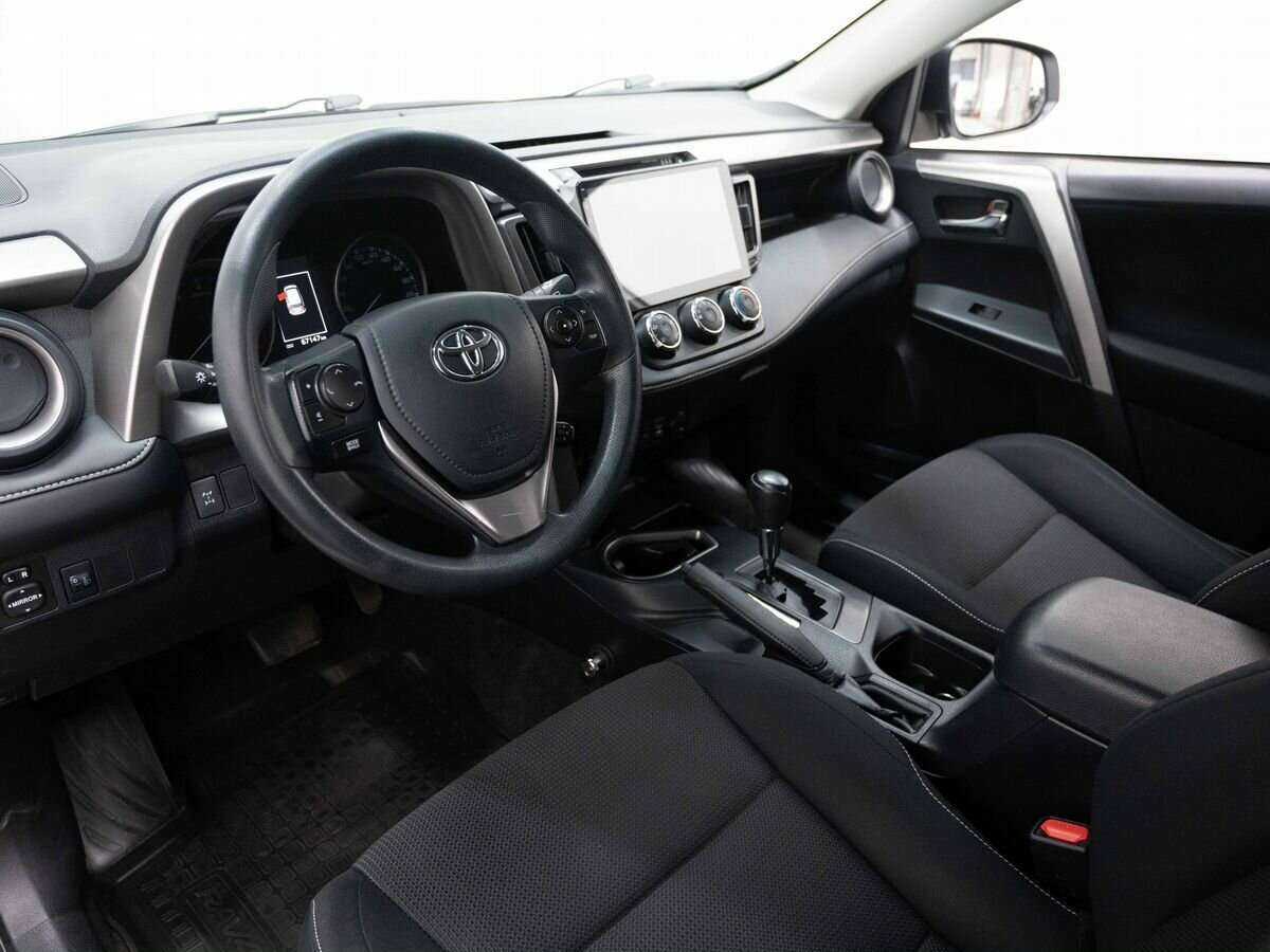 Toyota RAV4, 2017 Фото №10