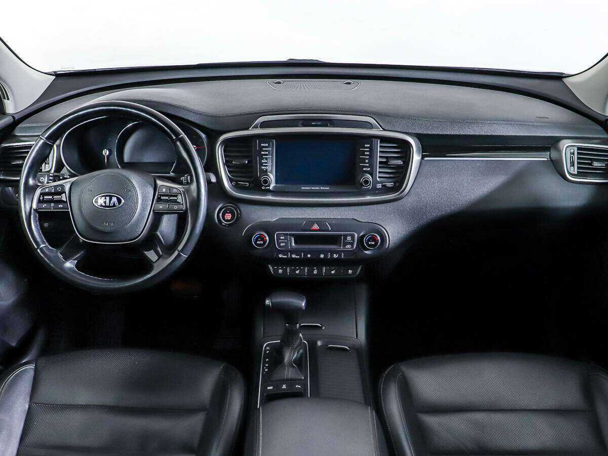 Kia Sorento, 2018 Фото №12