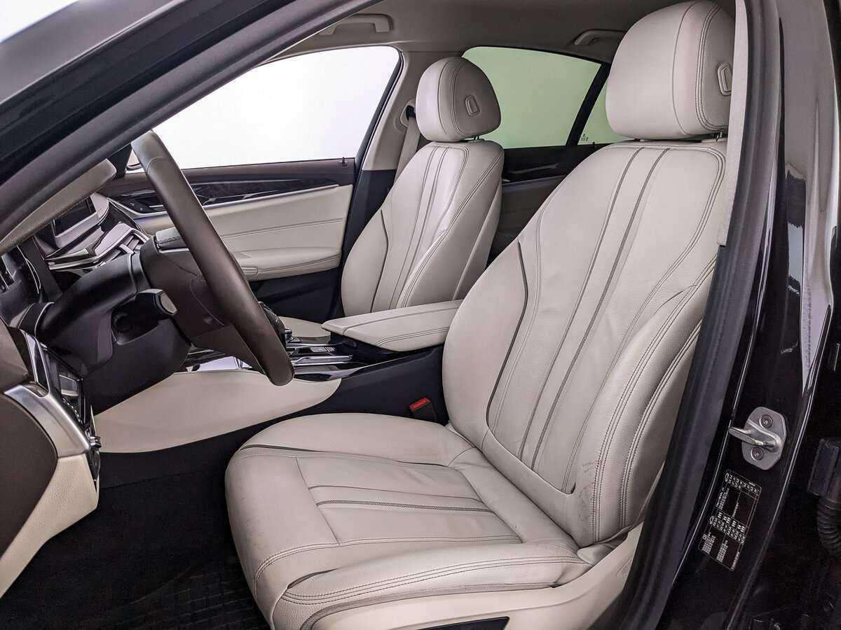 BMW 5 серии 520i, 2017 Фото №16