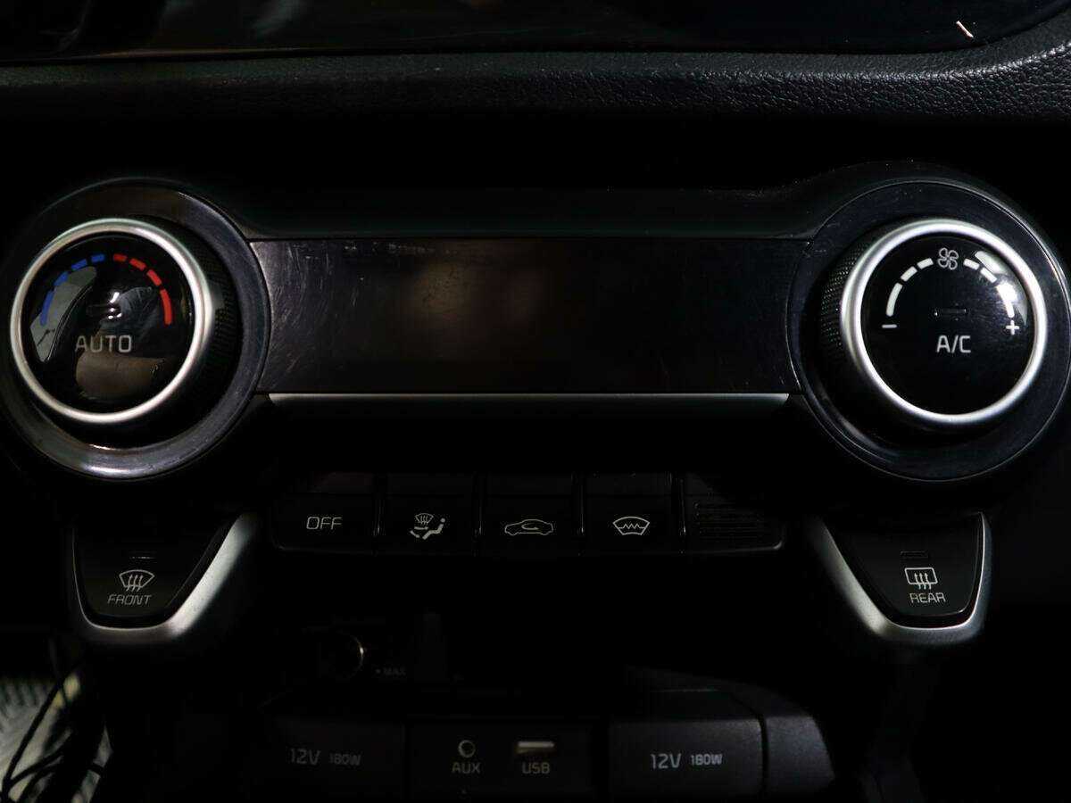 Kia Rio, 2018 Фото №21