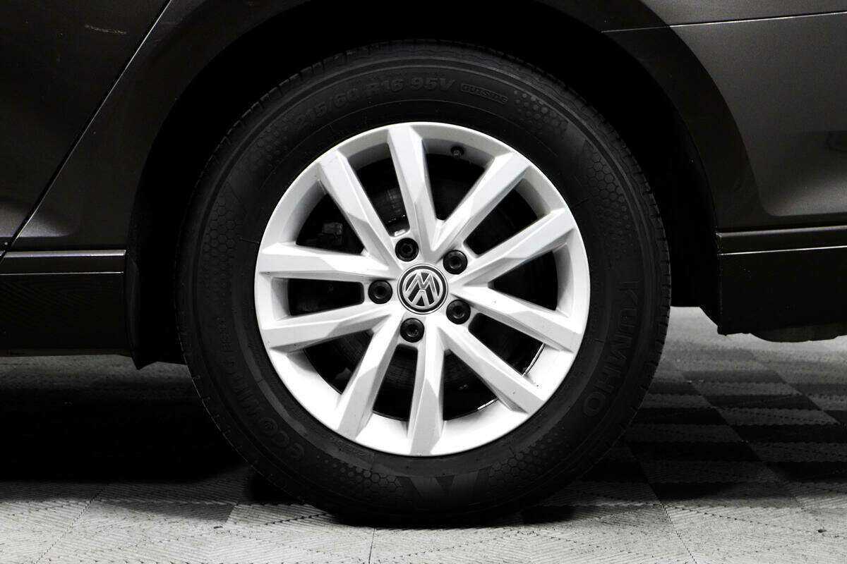 Volkswagen Passat, 2016 Фото №14