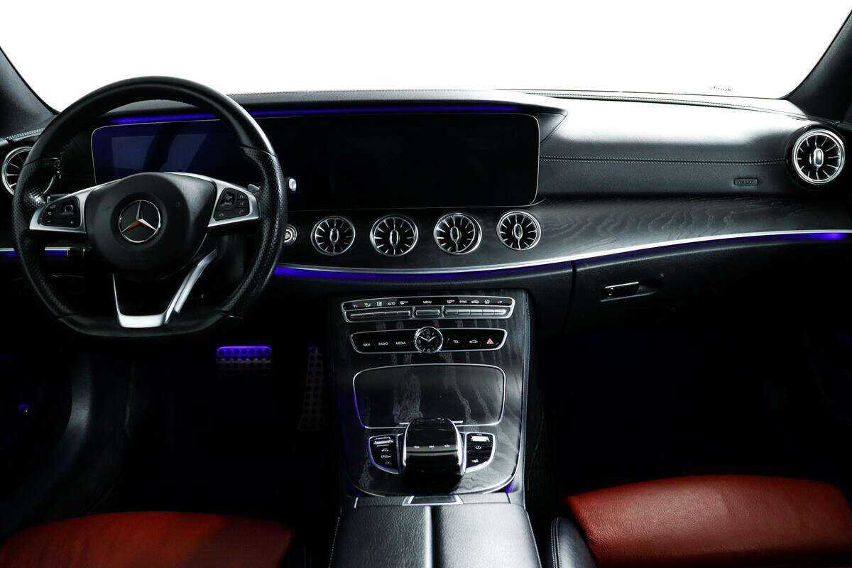 Mercedes-Benz E-Класс 200, 2017 Фото №11