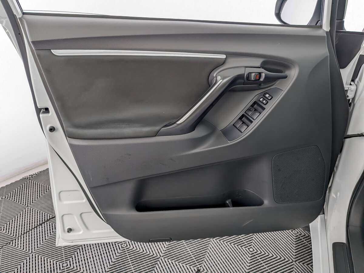 Toyota Verso, 2013 Фото №15