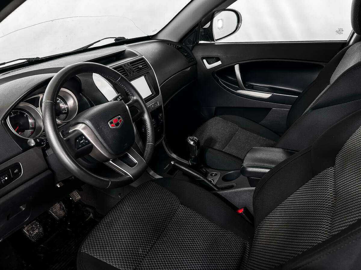 Geely Emgrand X7, 2015 Фото №9