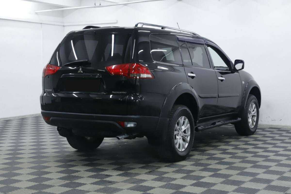 Mitsubishi Pajero Sport, 2015 Фото №3