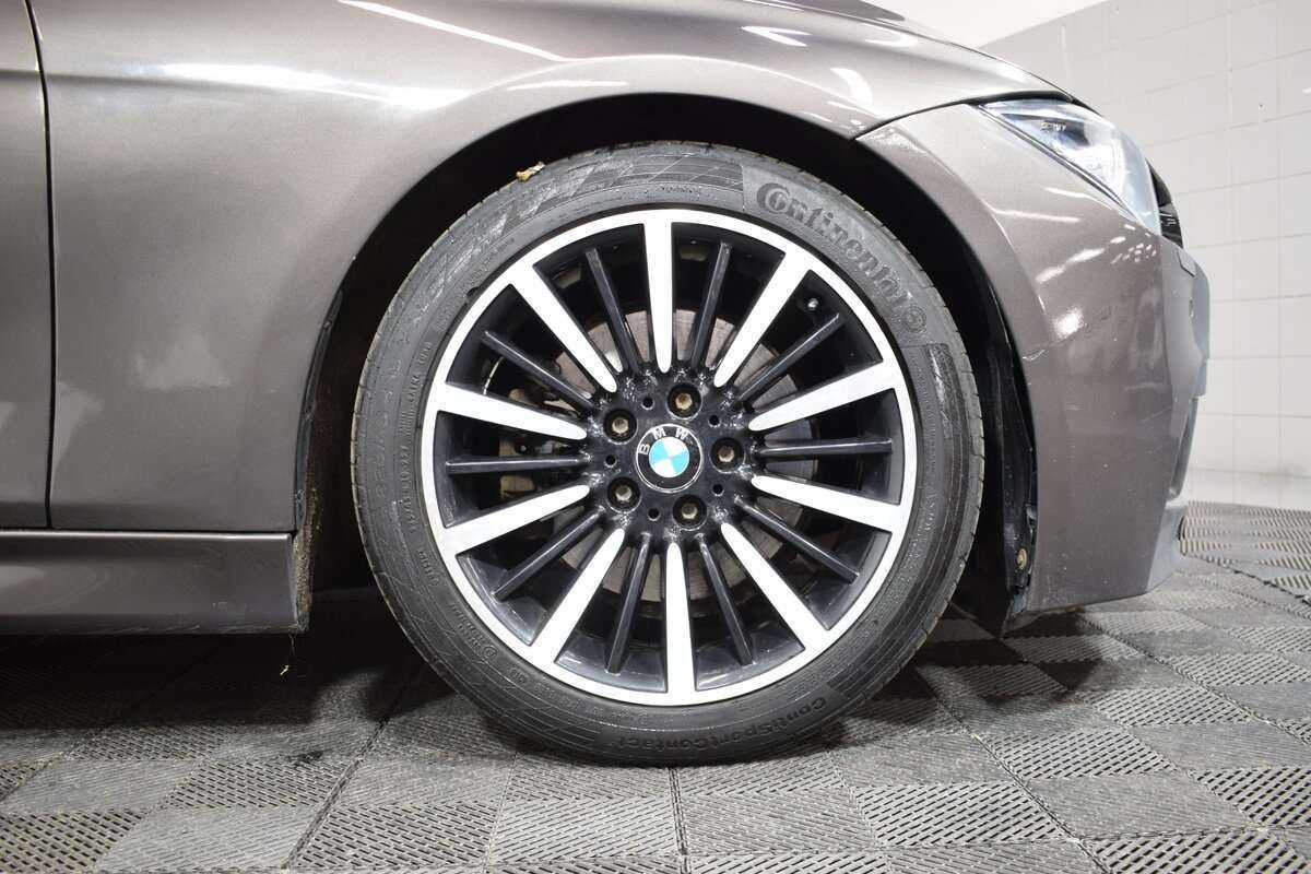 BMW 3 серии 328i, 2012 Фото №22