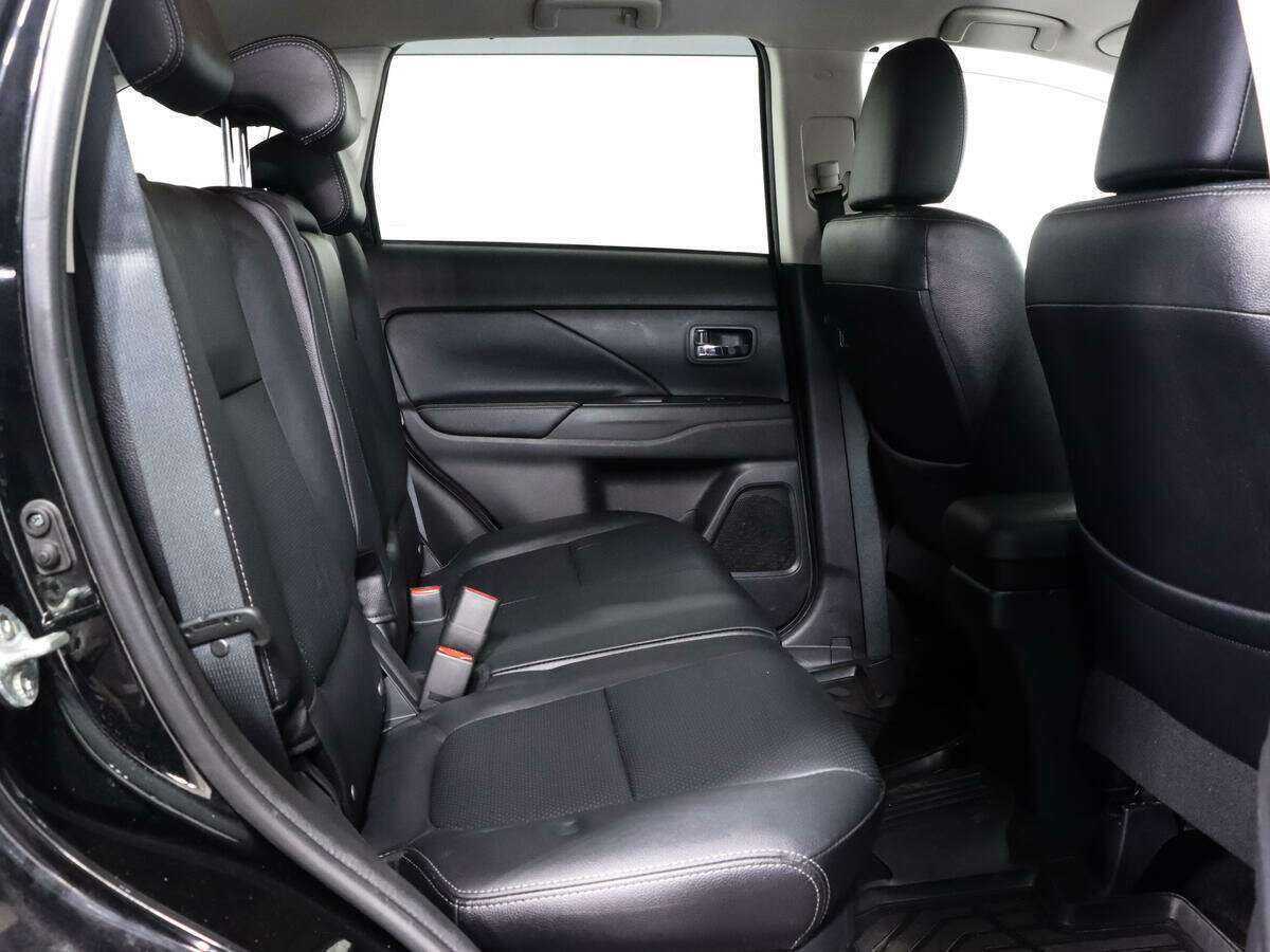 Mitsubishi Outlander, 2018 Фото №10