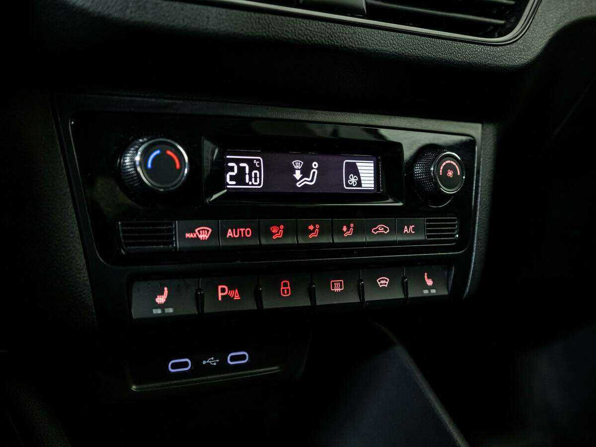 Volkswagen Polo, 2020 Фото №16