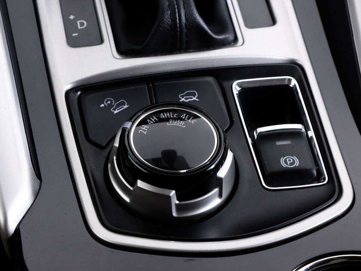 Mitsubishi Pajero Sport, 2017 Фото №18