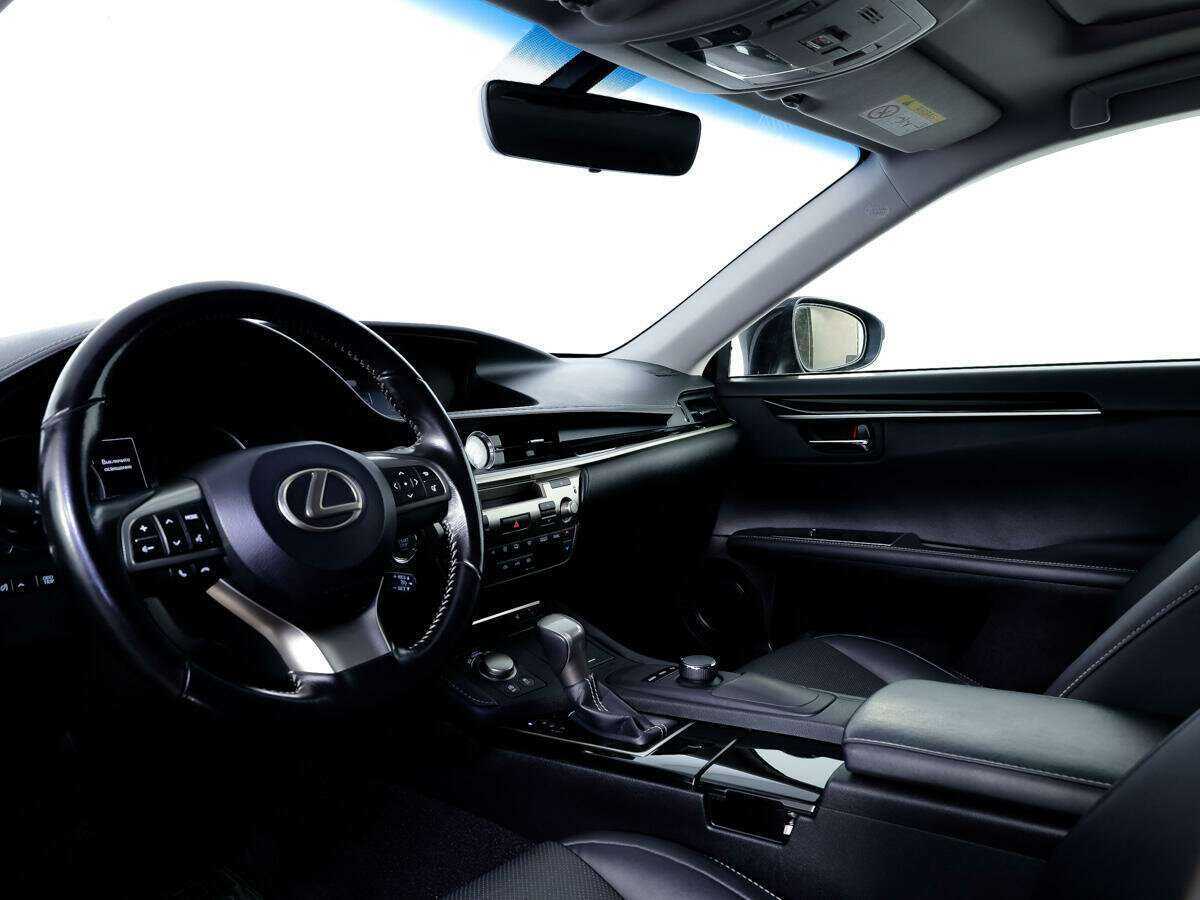 Lexus ES 200, 2017 Фото №11